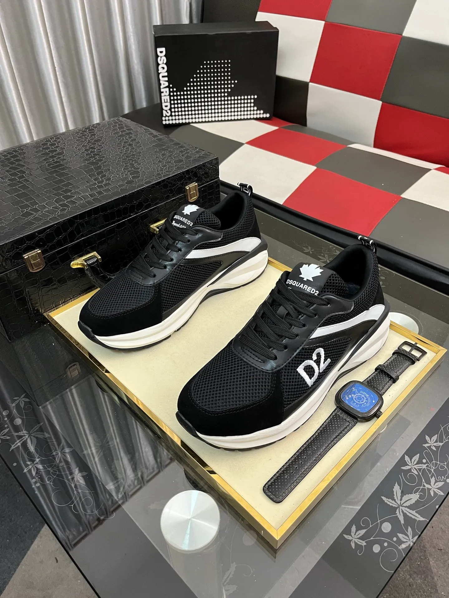 Men's shoes 💰480⌚️⌚️DG's latest popular casual shoes 🔥🔥, the tongue has the brand's iconic details, and the combination of silk cowhide and cow suede enhances the style. Fashionable and versatile, it can complement any look. Create an exquisite design with unique dynamic vitality and modern atmosphere, showing modern elegance. Size: 36-464️⃣colors available
